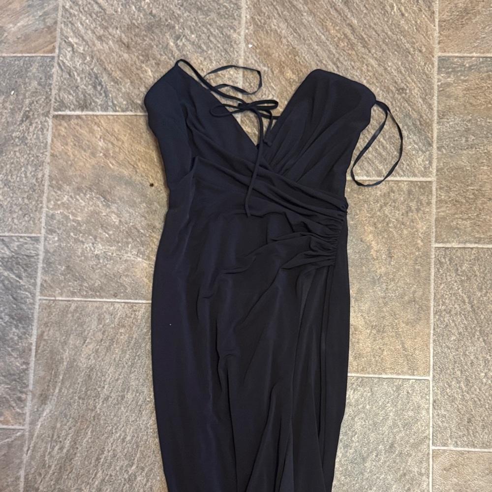 Chic Black Backless Dress - Picture 2 of 2